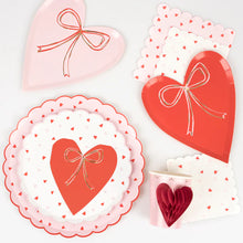 Load image into Gallery viewer, Heart With Bow Plates (x 8)

